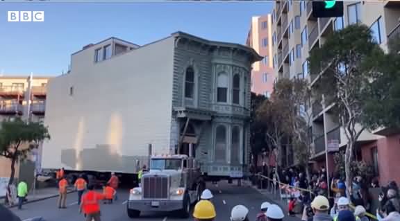 139 Year Old Victorian House Moved in San Francisco