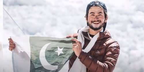 19 Years Old Shehroz Kashif Becomes The Youngest Pakistani to Climb Mount Everest