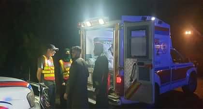 28 injured as bus overturns at Murree Express Way