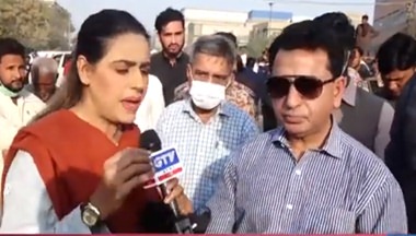 7 se 8 Sana Hashmi Kay Sath (Blast In Karachi | Exclusive from Shairshah chowk) - 18th December 2021