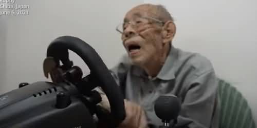 93 Year Old Japanese Ex-Taxi Driver Becomes Racing Legend in Online Racing Games 