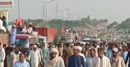 A huge rally of farmers entered Islamabad for sit-in against government 