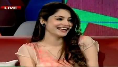 Actress Neelum Munir Telling The Name of Her Favourit Pakistani Cricketer