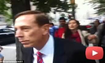 American Army General David Petraeus got Abused and Harassed by the Mob of Students