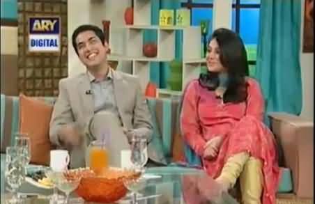 Anchor of Program Sar e Aam Iqrarul Hassan with his Wife and Child