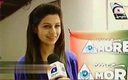 Bollywood Director in Lahore to Find a Girl For Movie - Pakistani Girls Impatient to Work in Bollywood