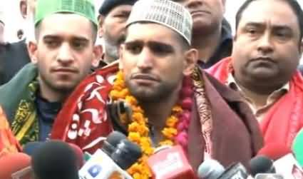 Boxer Amir Khan Visits Data Darbar in Lahore and Talks to Media