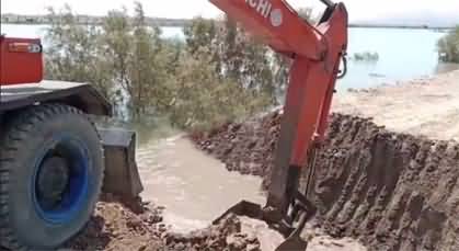 Breaking News: Pakistan's largest Manchar lake has been cut off