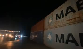 Containers placed on different roads in Islamabad ahead of PTI jalsa