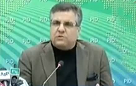 Daniyal Aziz Bashing Imran Khan And Doing His Mimicry During Press Conference