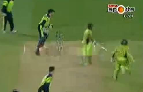 Dekhiye Sarfaraz Ahmad Ne Haris Sohail Ko Kaise Dhoke Se Run Out Karwa Diya