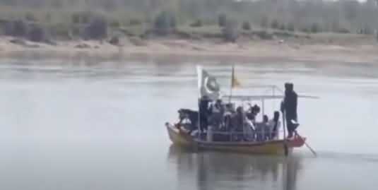 Due To Blocked Roads, People Are Using Boats To Travel From Jehlum to Other Cities