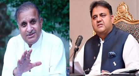 Exchange of tweets between Rauf Klasra and Fawad Chaudhry on twitter