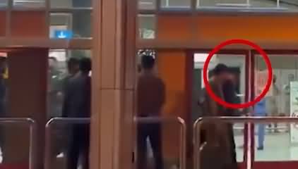 Exclusive footage of Imran Riaz Khan's arrest from Sialkot airport