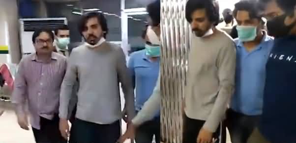 Exclusive Footage of Journalist Asad Ali Toor From Hospital After Attack