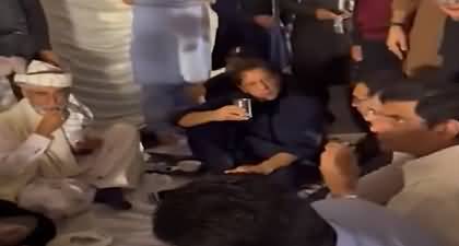 Exclusive Video: Imran Khan having Iftar with PTI workers at Zaman Park