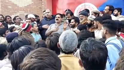 Exclusive video of the mob just before attacking the police station in Nankana Sahib