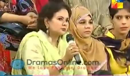 Fake Audience on Hum Tv Morning Show Forgets the Script