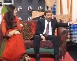Farooq Sattar Reciting Poetry Sitting With a Girl in the Most Respectable Show