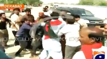 Fight Between PTI Workers At Hyderabad Airport on The Arrival on Imran Khan