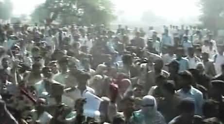Flood Victims Chanting Go Nawaz Go During Shahbaz Sharif's Visit in Bhawana
