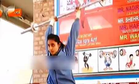 Girls Weightlifting in Punjab Youth Festival - Girls Participating Like Boys