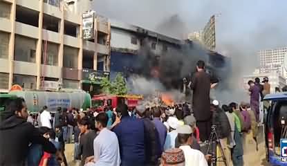 Gul Plaza Fire Karachi: More Than 1200 Shops Reduced to Ashes