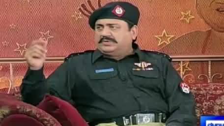 Hasb e Haal (Azizi As Police Inspector) – 4th October 2015