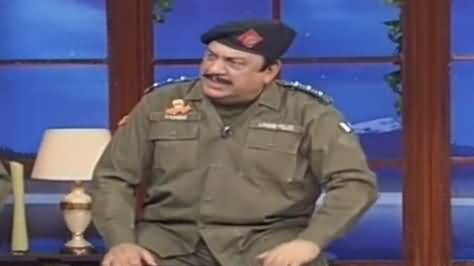 Hasb e Haal (Azizi as SHO Sadique) - 20th December 2020