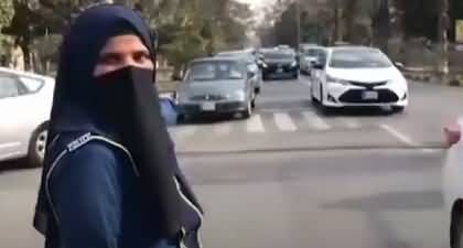 Historic Moment: Female traffic wardens deployed in Faisalabad for traffic control