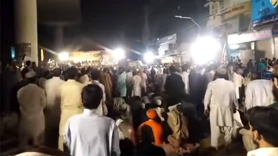 Huge Crowd Present At Tehreek e Labbaik's Dharna in Lahore
