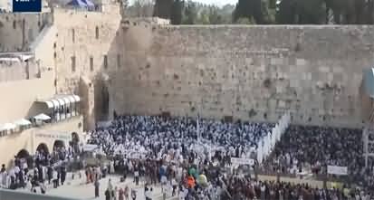 Huge number of Jews attend Western Wall prayers amid high tensions