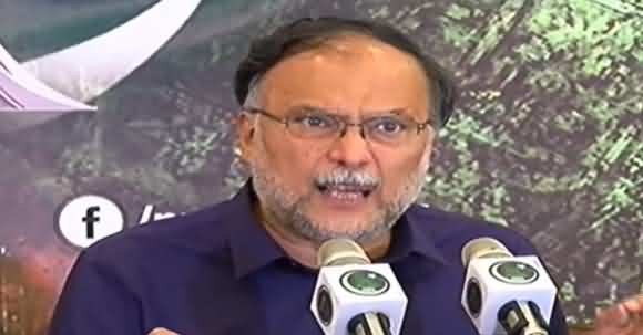 Hum Ne Hakumat Ki Chori Pakar Li Hai - Ahsan Iqbal Important Media Talk