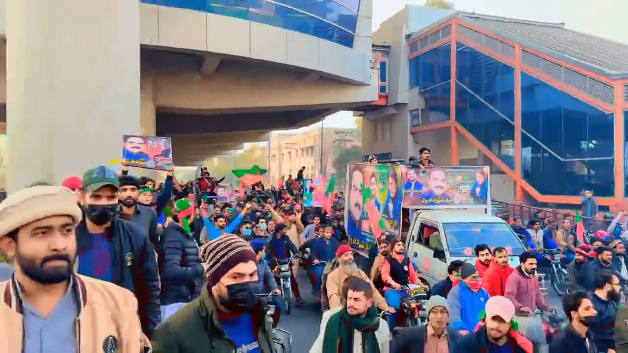Impressive rally of PTI supporters in Lahore on Imran Khan's call