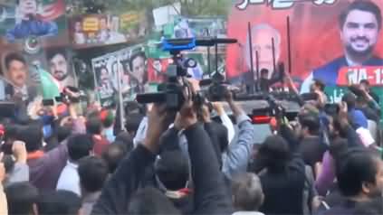 Imran Khan leaves Zaman Park to appear before court