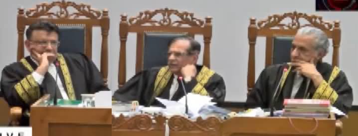 Inside Footage of Supreme Court, Conversation Between Mushahid Syed And Chief Justice