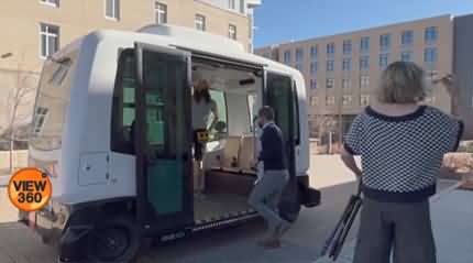 Interesting driverless mini bus running on the roads of Colorado