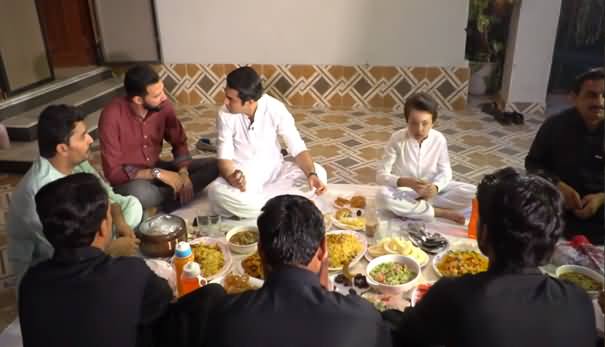 Iqrar ul Hassan Having Iftari With His Servants And Telling How He Treats His Servants