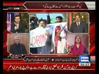 Is Ahmaq Aurat Ko Bolna hi Nahi Chahiye, Haji Adeel Misbehaving with Naz Balouch