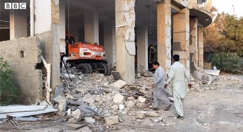 Karachi: demolition of Nasla tower started - BBC urdu report