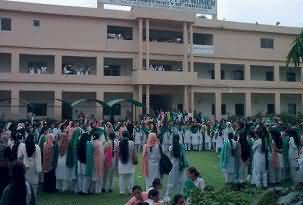 Karachi Operation going Failed - Jinnah University Girls Bus Looted