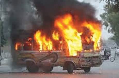 MQM Shuts Down the Karachi on the Arrest of Terrorist Nadeem Sheikh - Firing in Different Areas