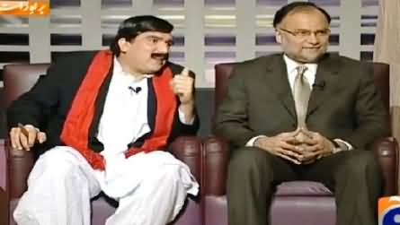 Khabarnaak (Ahsan Iqbal & Sheikh Rasheed Dummy) – 28th February 2015