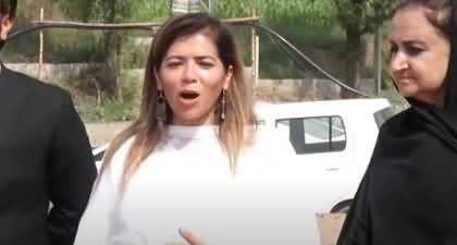Khan Sahib Ne Mjeh Kaha Nadia 'Ab Fikar Na Karo' - Nadia Khattak's emotional conversation with media