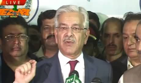 Khawaja Asif Hilarious Tezabi Totay, Making Fun of Nawaz Sharif's Speech