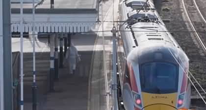 Knife attack on London train leaves 9 injured, 2 arrested