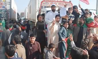 KPK Police register case against 40 PTI workers for manhandling truck drivers