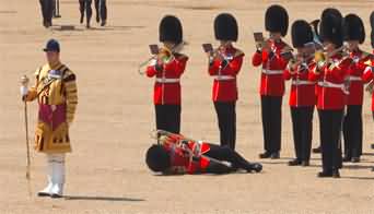 London: Soldiers faint while rehearsing for 