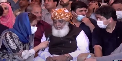 Maulana Fazlur Rehman Joins Journalists Sit-In In Islamabad, Condemns New Law