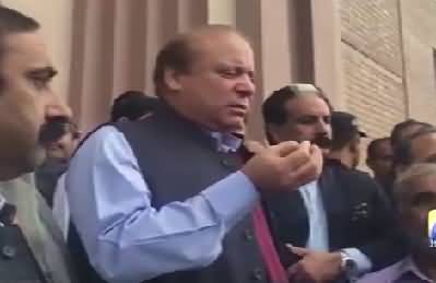 Mian Nawaz Sharif Ki Ehtisaab Adalat Kay Bahar Media Se Guftugu